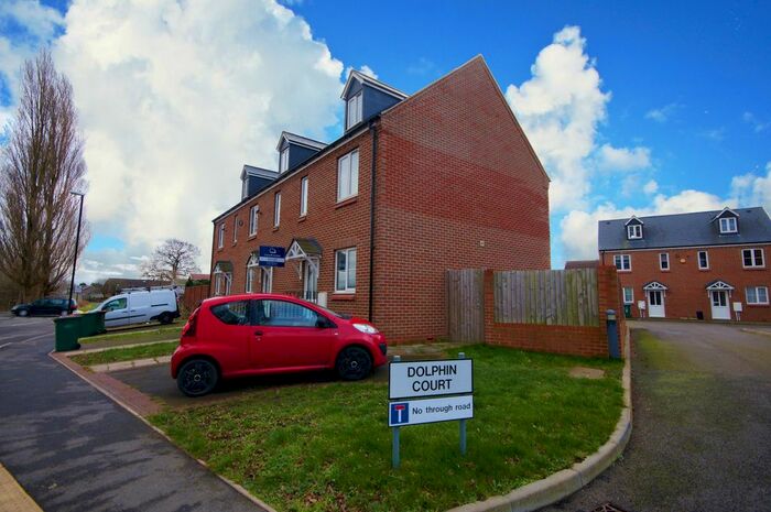 4 Bedroom End Of Terrace House To Rent In Dolphin Court, Coventry, CV4