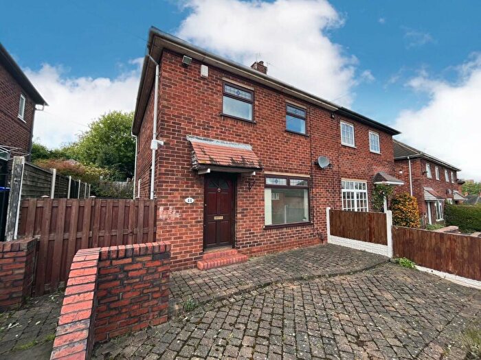 3 Bedroom Semi-Detached House To Rent In Boon Avenue, Stoke-on-Trent, Staffordshire, ST4