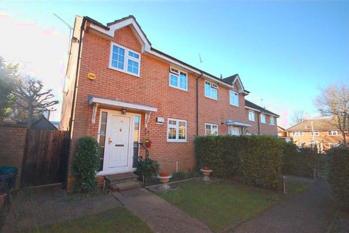 3 Bedroom End Of Terrace House To Rent In Monarchs Way, Ruislip HA4