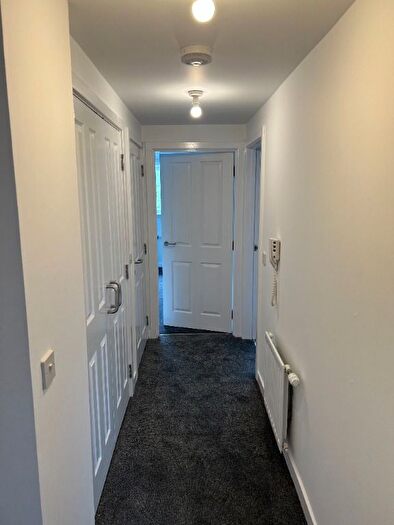 2 Bedroom Flat To Rent In Myers Court, Uddingston, G71
