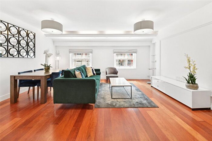 2 Bedroom Flat To Rent In Princes Street, Mayfair, W1B
