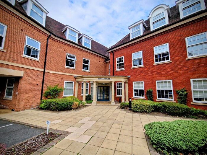 2 Bedroom Flat To Rent In Homer Road, Solihull, West Midlands, B91