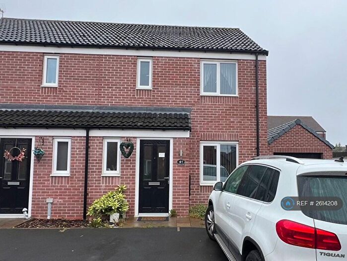 3 Bedroom Semi-Detached House To Rent In Chaffinch Close, Clipstone Village, Mansfield, NG21