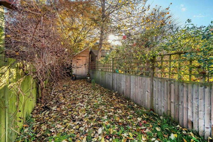 3 Bedroom Maisonette To Rent In Chewton Road, Walthamstow, London, E17