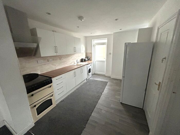 2 Bedroom Flat To Rent In Mansel Street, Swansea, SA1