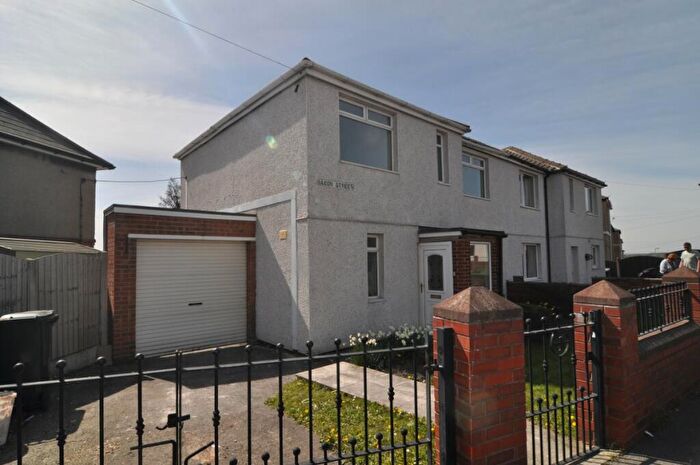 3 Bedroom Semi-Detached House To Rent In Saxon Street, Thurnscoe, S63