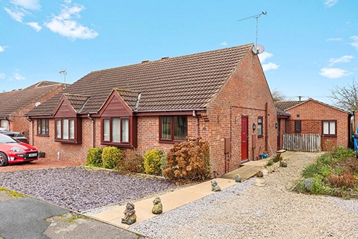 3 Bedroom Semi Detached Bungalow For Sale In Priory Way, Snaith, Goole, Yorkshire, DN14