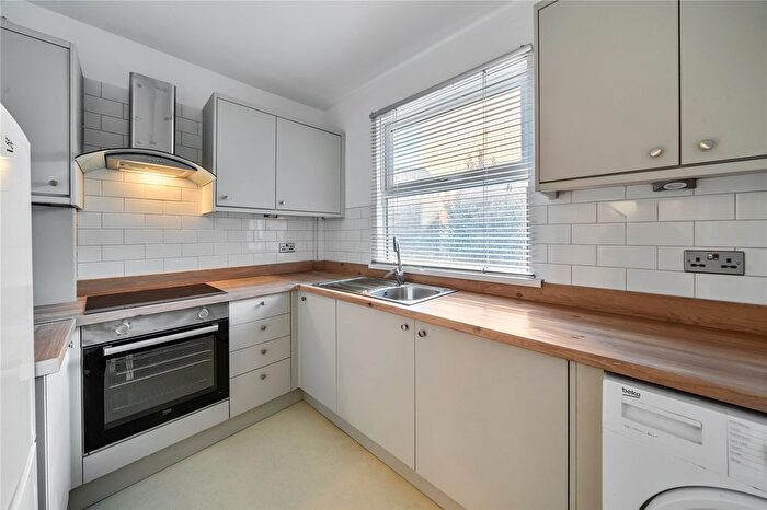 2 Bedroom Flat To Rent In Holloway Road, Archway, London, N19