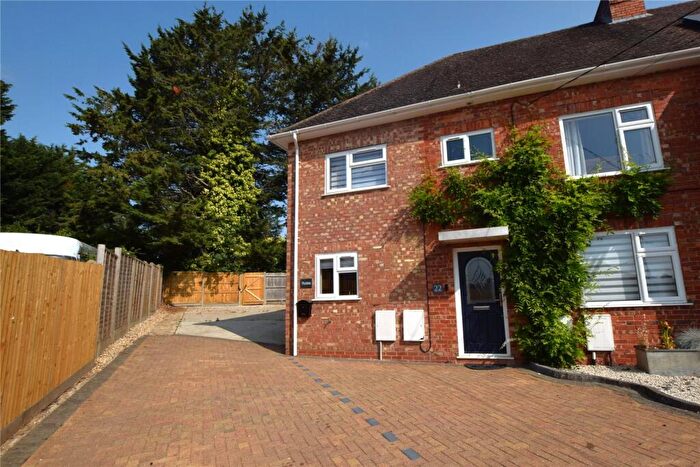 1 Bedroom End Of Terrace House To Rent In Edward Road, Alton, Hampshire, GU34