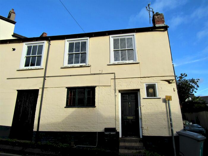 2 Bedroom Flat To Rent In Colleton Row, St Leonards - Exeter, EX2