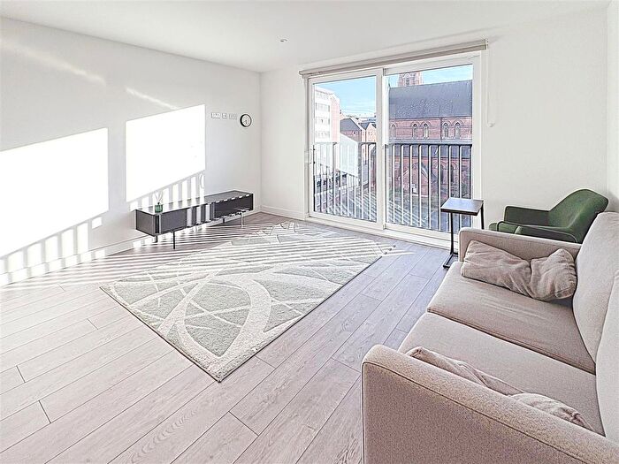 1 Bedroom Flat To Rent In Burj Digbeth, Bradford Street, Deritend, Birmingham, B12