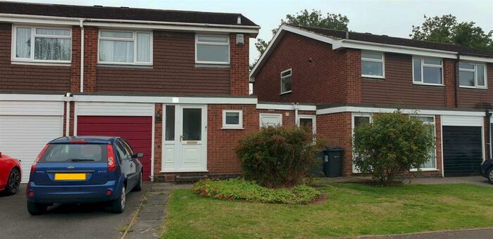3 Bedroom Semi-Detached House To Rent In Overton Close, Birmingham, B28