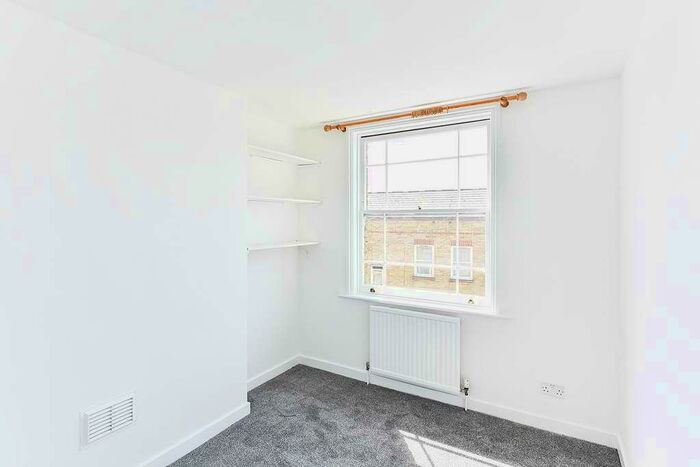 4 Bedroom Flat To Rent In A Cheshire Street, E2