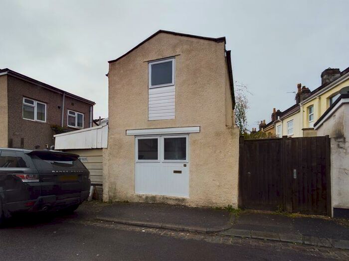 1 Bedroom Detached House To Rent In Apsley Street Eastville, BS5