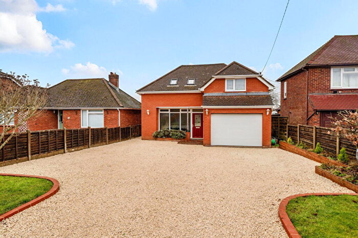 4 Bedroom Detached House For Sale In Park Avenue, Old Basing, RG24