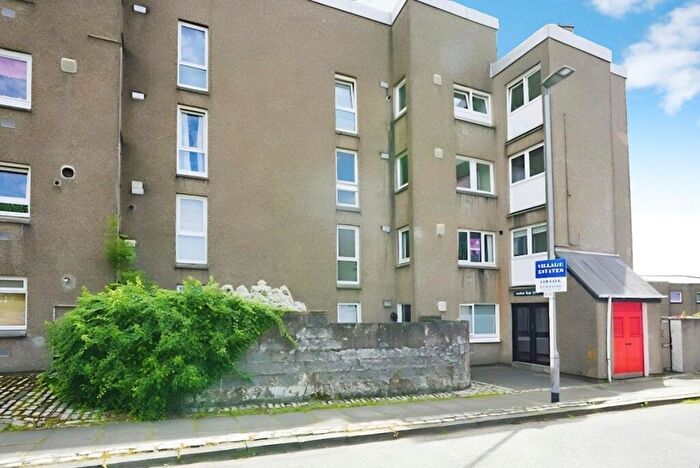 Flat To Rent In Ivanhoe Road, Greenfaulds, Cumbernauld, North Lanarkshire, G67