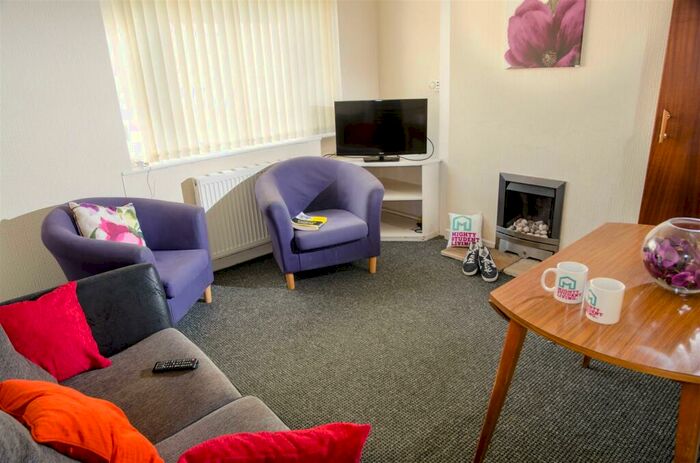 3 Bedroom Private Hall To Rent In Victoria Avenue, Lancaster, LA1