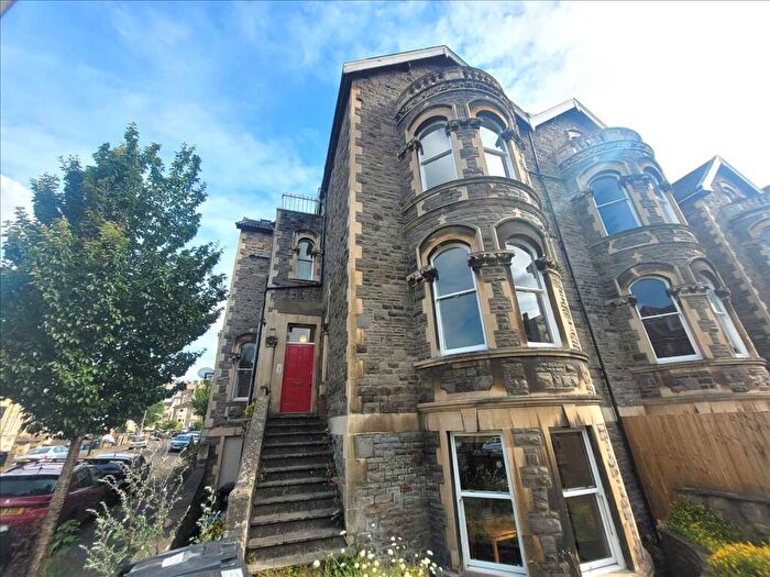 3 Bedroom Apartment To Rent In Garden Flat, Waverley Road, BS6