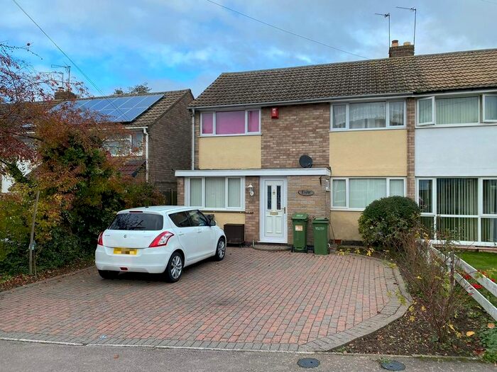 4 Bedroom Semi-Detached House To Rent In Briar Meads, Oadby, Leicester LE2