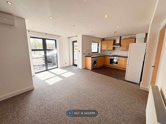 3 Bedroom Flat To Rent In Atlas Road, Bristol, BS3
