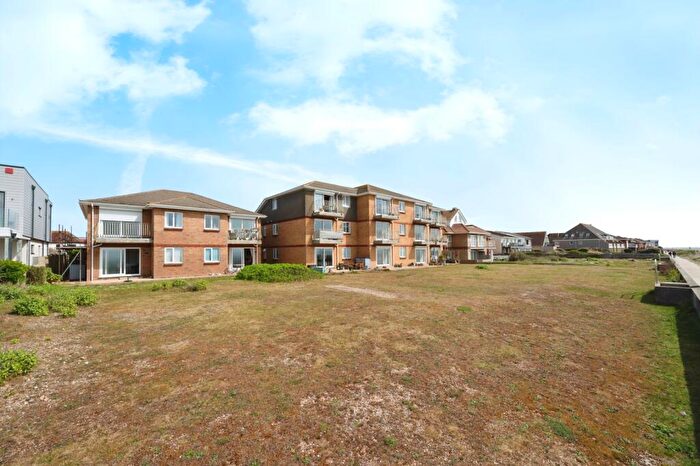 2 Bedroom Flat For Sale In Anchor Court, Southwood Road, Hayling Island, Hampshire, PO11