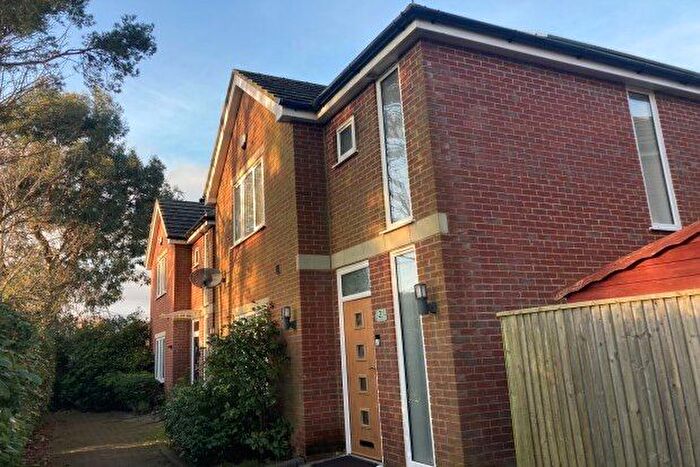 3 Bedroom Property To Rent In The Crescent, Southampton, SO31
