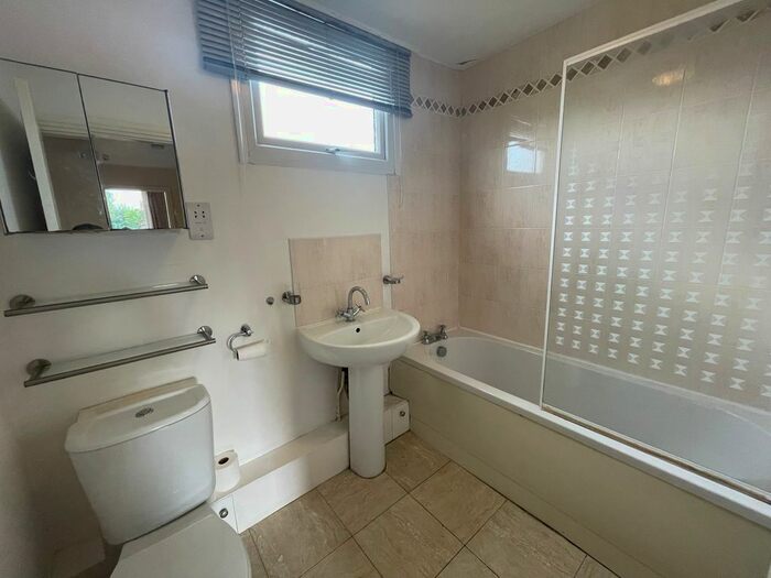 3 Bedroom End Of Terrace House To Rent In Reedham Gardens, Penn, Wolverhampton, WV4