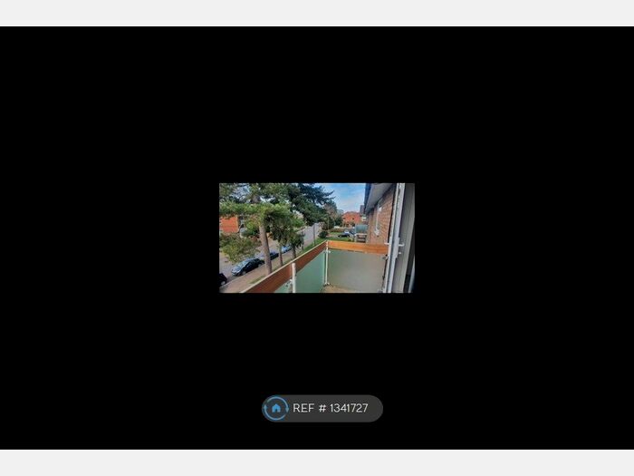 2 Bedroom Flat To Rent In Village Road, Enfield, EN1