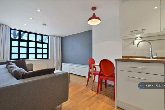 1 Bedroom Flat To Rent In Squirries Street, London, E2