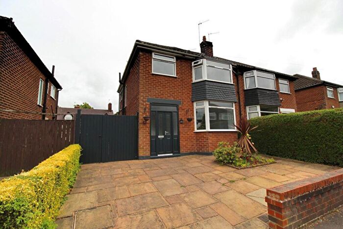 3 Bedroom Semi-Detached House To Rent In Mayfield Grove, Stockport, SK5