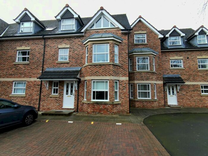 2 Bedroom Flat To Rent In Whinstone Mews, Benton, Newcastle Upon Tyne, NE12