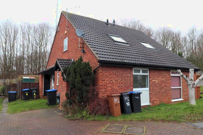 1 Bedroom Detached House To Rent In Linacre Close, Northampton, NN3