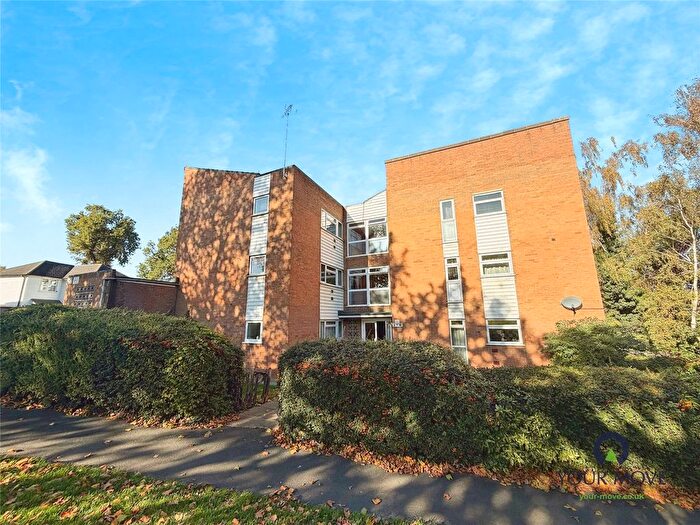 1 Bedroom Flat For Sale In Kempton Close, Erith, DA8