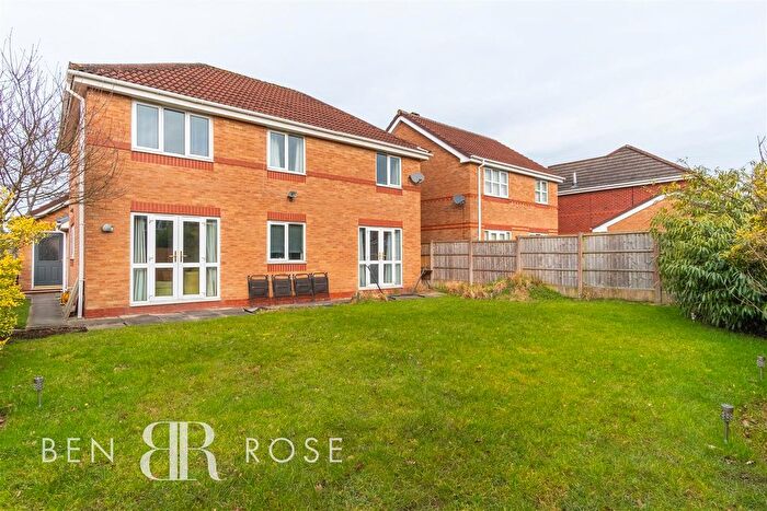 4 Bedroom Detached House For Sale In Little Close, Farington Moss, Leyland, PR26