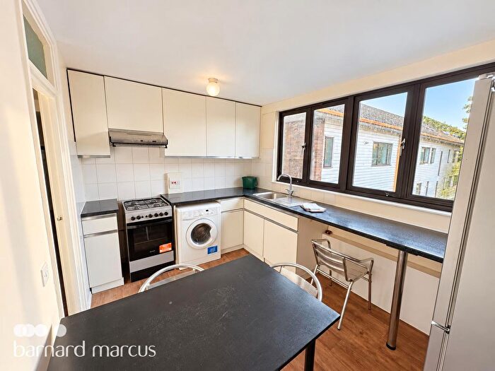 3 Bedroom Flat To Rent In Summerwood Road, Isleworth, TW7