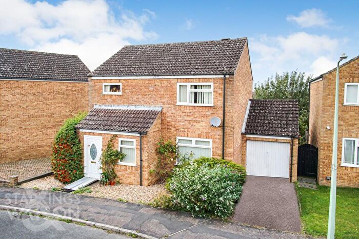 4 Bedroom Detached House For Sale In Orchids Close, Bungay, NR35