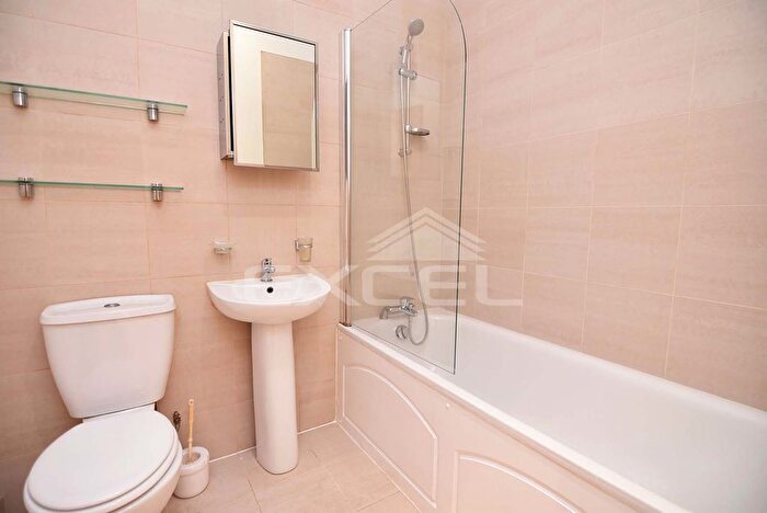 1 Bedroom Flat To Rent In Lichfield Road, Cricklewood, London, NW2