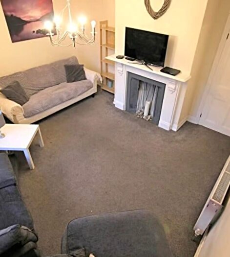 4 Bedroom Terraced House To Rent In Beechwood Grove, Leeds, West Yorkshire, LS4