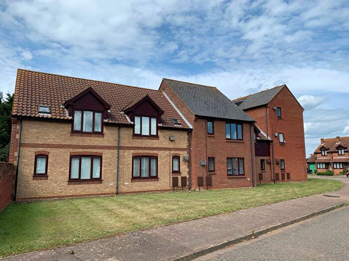 1 Bedroom Flat To Rent In Leaside, Heacham, King's Lynn, PE31