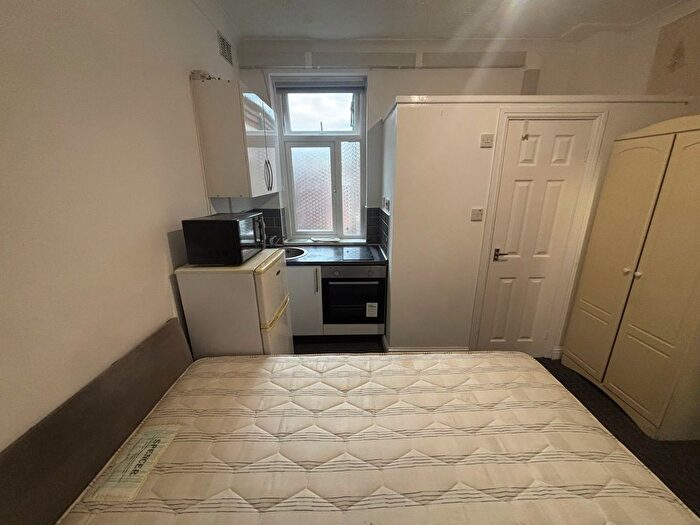 1 Bedroom Studio To Rent In Clay Lane, Coventry, CV2