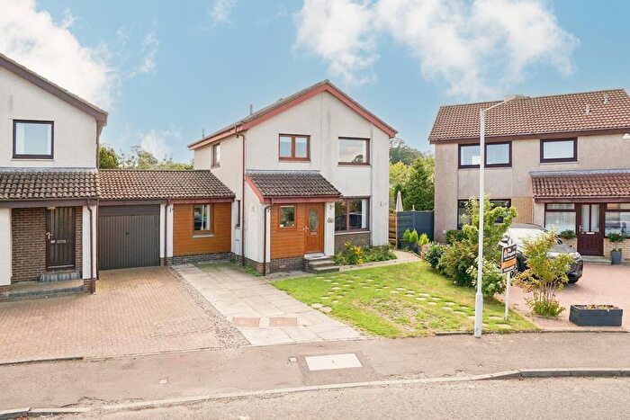 4 Bedroom Detached House For Sale In Hay Fleming Avenue, St. Andrews, KY16