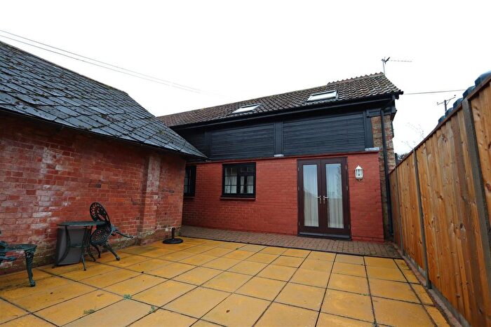 2 Bedroom Barn Conversion To Rent In Little Normans Estate, Plymtree, Cullompton, EX15