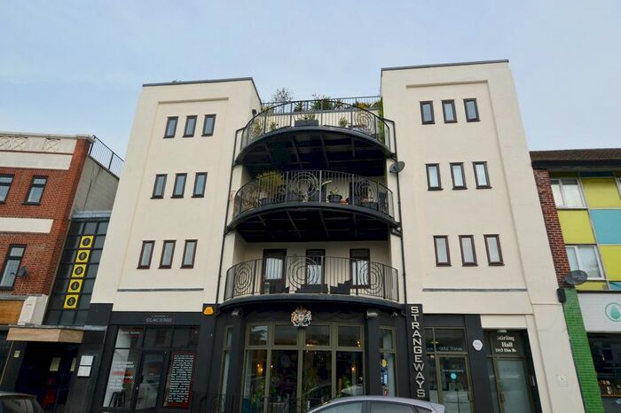 2 Bedroom Flat To Rent In Elm Road, Leigh-On-Sea, SS9