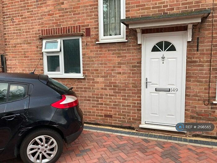 4 Bedroom Semi-Detached House To Rent In Motum Road, Norwich, NR5