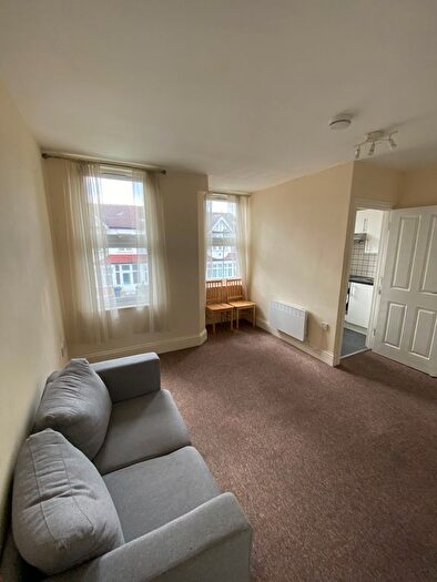 1 Bedroom Flat To Rent In Lordsmead Road, London, N17