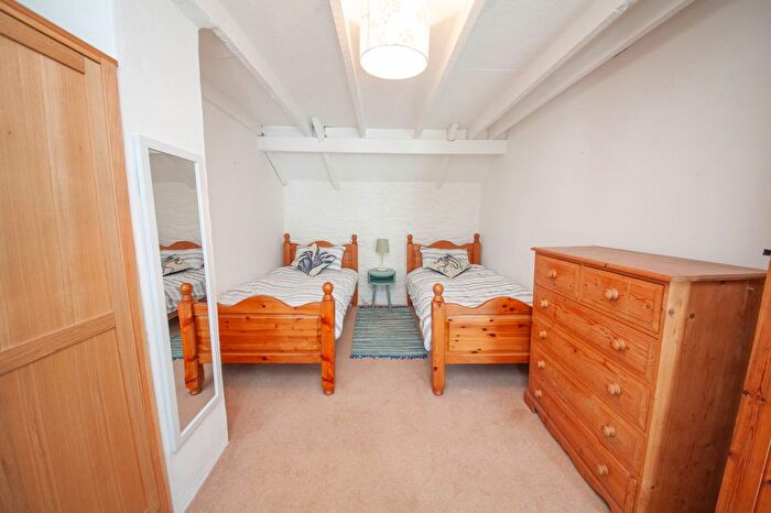 2 Bedroom Barn Conversion For Sale In Bowden, Nr Blackpool Sands Beach, TQ6