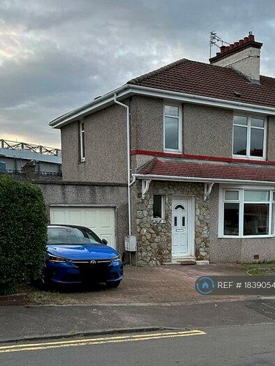 3 Bedroom Semi-Detached House To Rent In Kinmount Avenue, Glasgow, G44