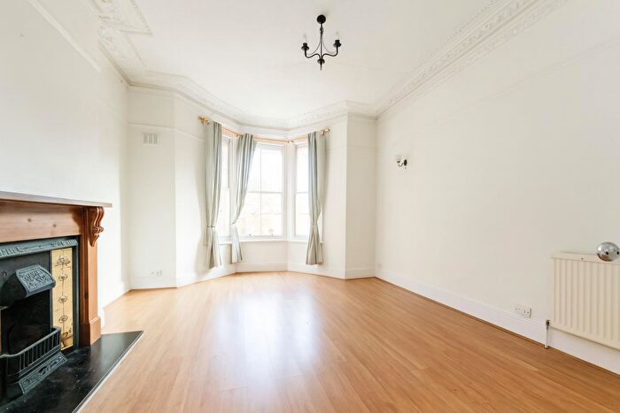 2 Bedroom Flat To Rent In West Park, Clifton, BS8