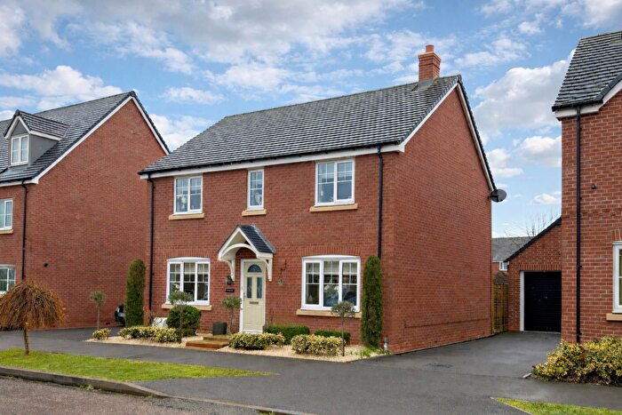 4 Bedroom Detached House For Sale In Willow Way, Meon Vale, Stratford-upon-Avon, CV37