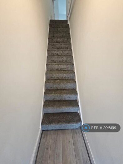 2 Bedroom Flat To Rent In Kensington Road, Reading, RG30